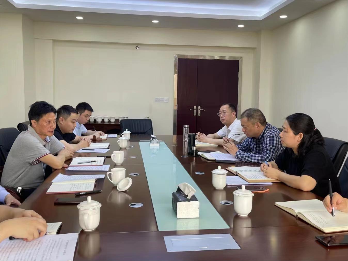 集團(tuán)黨委書記、董事長許大政一行赴巴中農(nóng)商行開展業(yè)務(wù)合作洽談會(huì)